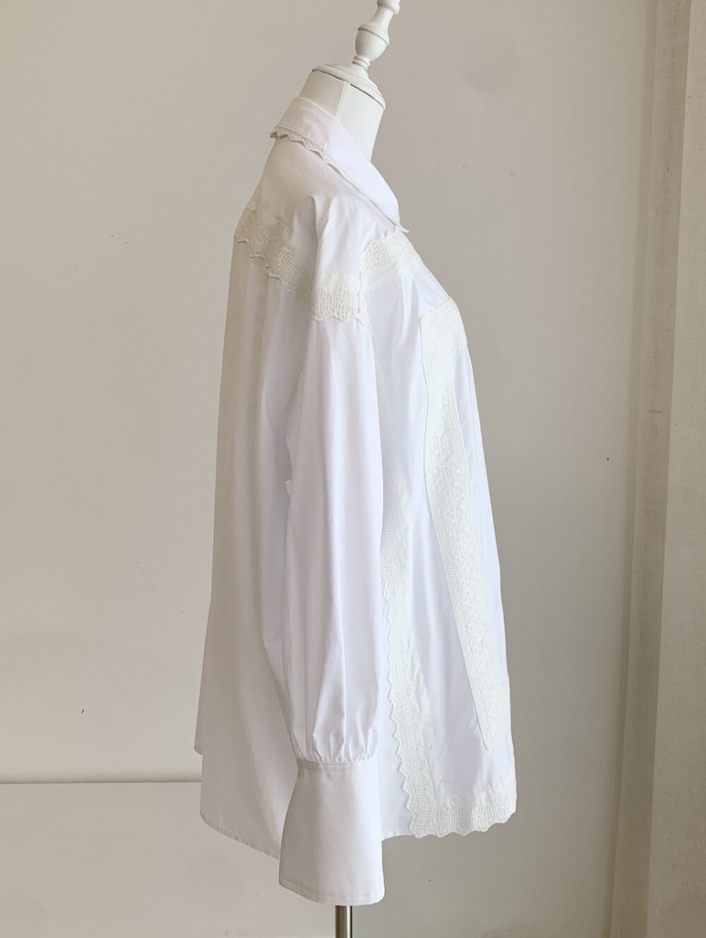 Helsa The Summer Overshirt With Vintage Swiss Embroidery in White - Picture 11 of 15